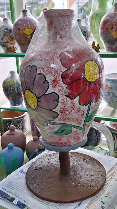 Κανάτα κεραμική με λουλούδια – Δώρο αγάπης Κανάτα κεραμική με λουλούδια – Δώρο αγάπης